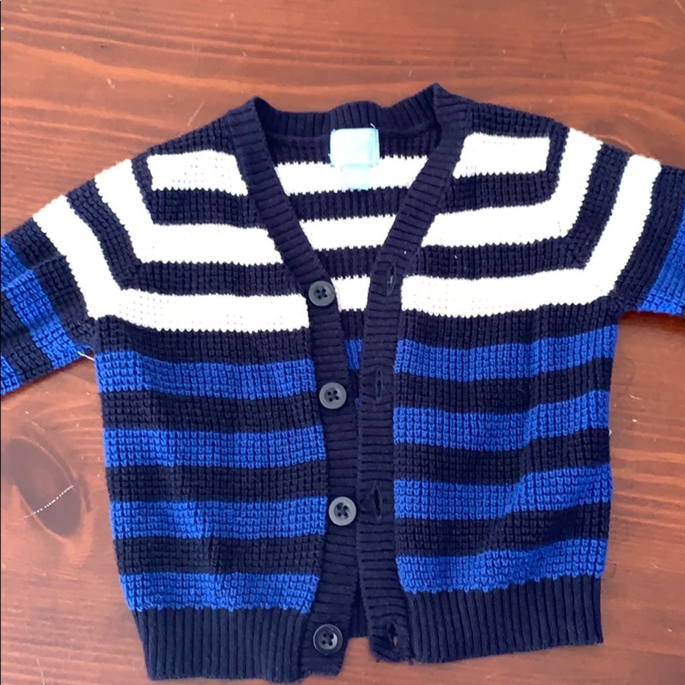 2 boy sweaters - Picture 3 of 4